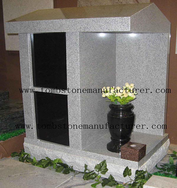 columbarium with vase2